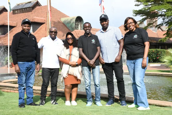 LinkCare team supporting a community programme